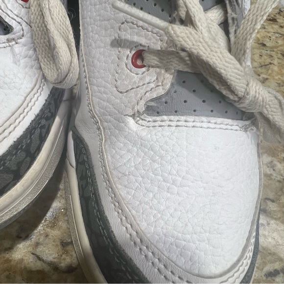 Air Jordan 3 Retro Fire Red 2022 Sneakers 2.5Y - Picture 6 of 9